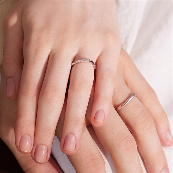 111832845007_111832844056